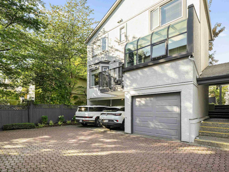 1621 Fell Avenue, North Vancouver BC V7P 2K5