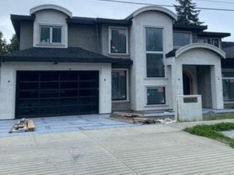 13512 14 Avenue, Surrey, BC, V4A 5H5