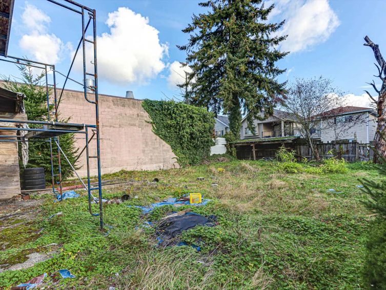 7474 Edmonds Street, Burnaby, BC, V3N 1B2 - 7