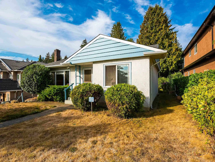 7989 Mcgregor Avenue, Burnaby, BC, V5J 4H4 - 11