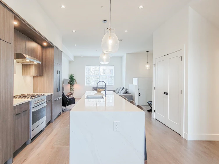 8163 202 Street, Langley, BC, V2Y 3K2 - 9