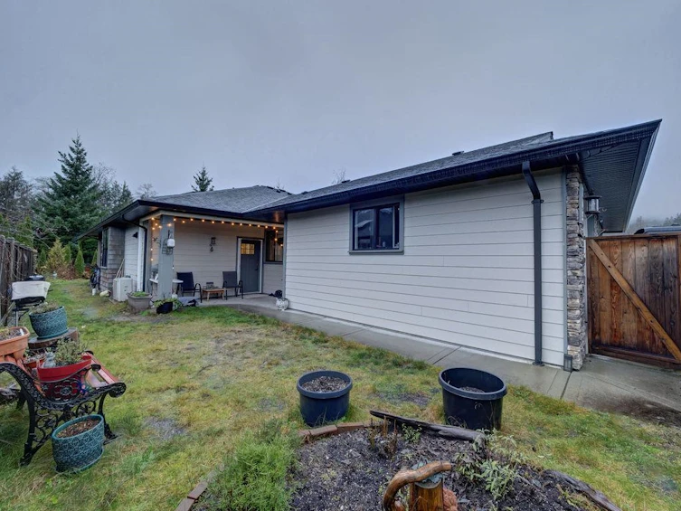 763 Gerussi Lane, Gibsons, BC, V0N 1V7 - 3
