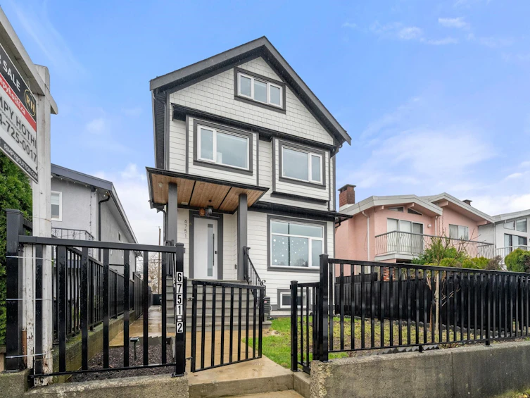6751 Knight Street, Vancouver, BC, V5P 2W4 - 38