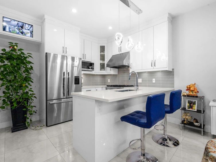 6751 Knight Street, Vancouver, BC, V5P 2W4 - 10