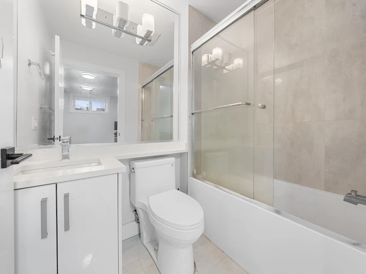 6751 Knight Street, Vancouver, BC, V5P 2W4 - 33