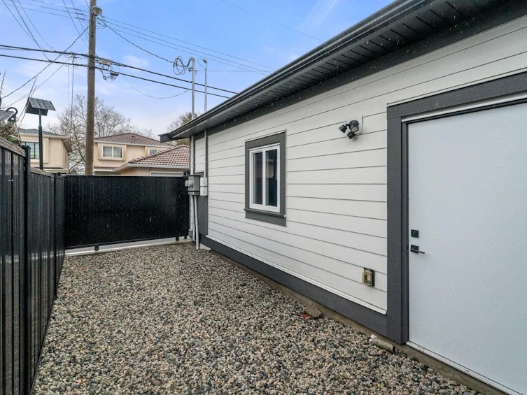 6751 Knight Street, Vancouver, BC, V5P 2W4 - 36