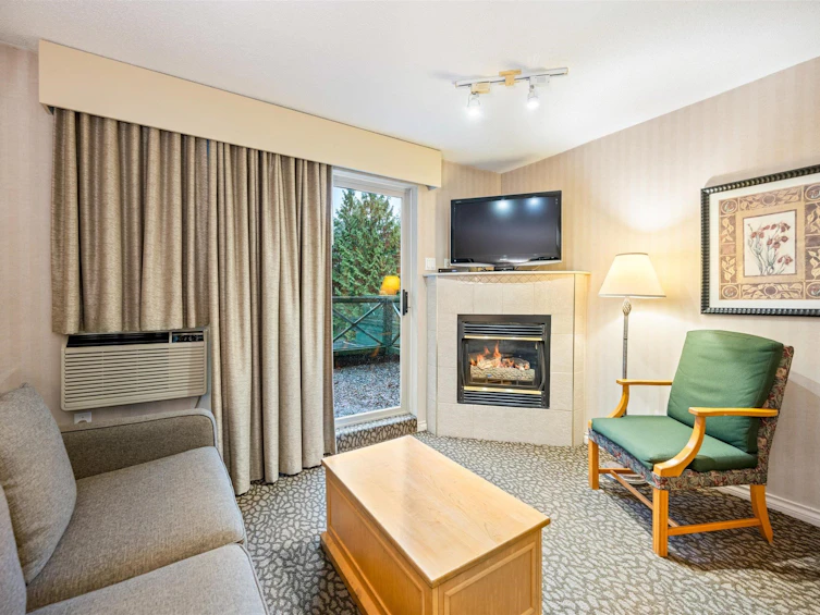 215-4319 Main Street, Whistler, BC, V8E 1B1 - 4