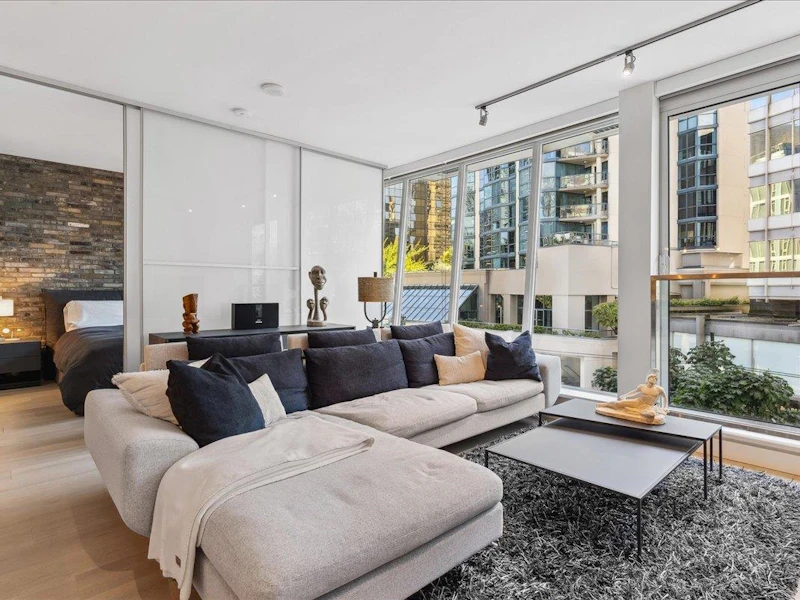 402 - 1477 W Pender Street, Vancouver BC V6G 2S3