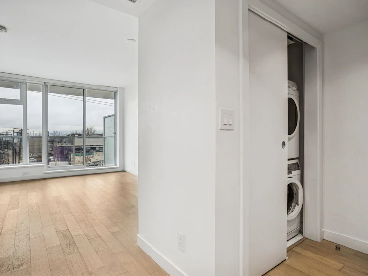 503-4638 Gladstone Street, Vancouver, BC, V5N 0G5 - 9