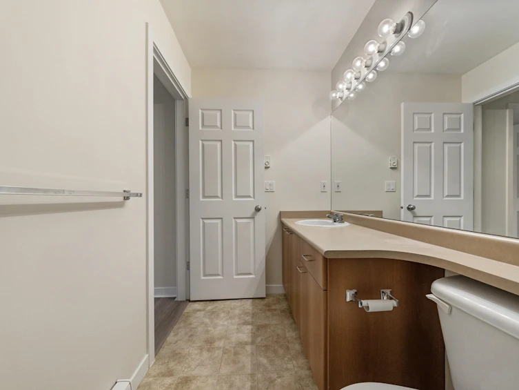 421-12083 92a Avenue, Surrey, BC, V3V 8C8 - 21