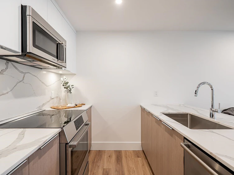 110-2085 E 1st Avenue, Vancouver, BC, V5N 1B6 - 7