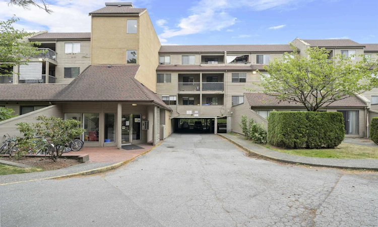 311-8120 Colonial Drive