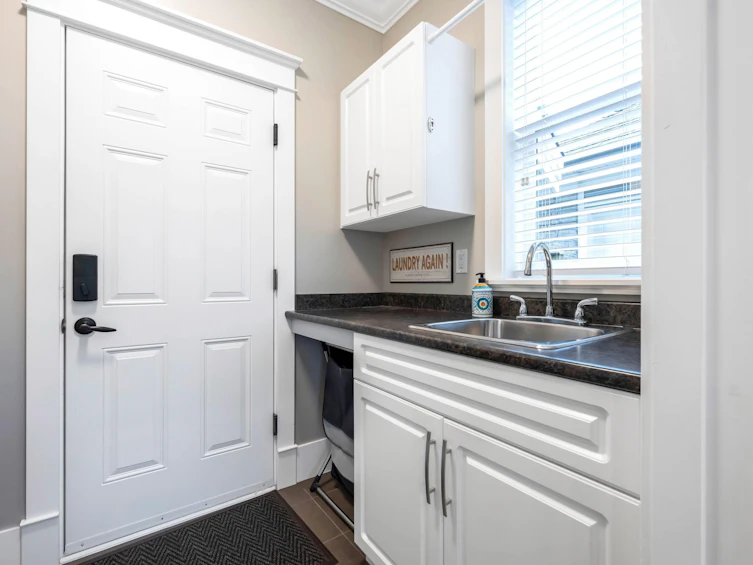 2711 164 Street, Surrey, BC, V3Z 0E2 - 17