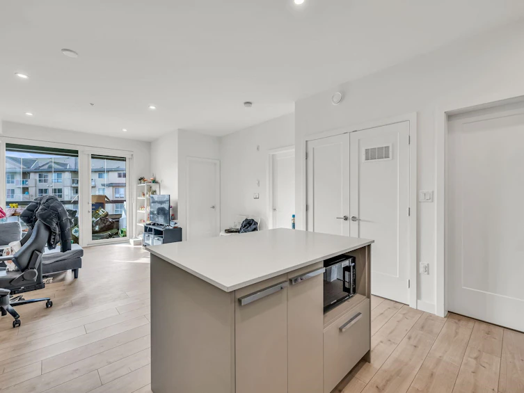 325-13788 76 Avenue, Surrey, BC, V3W 3V9 - 6