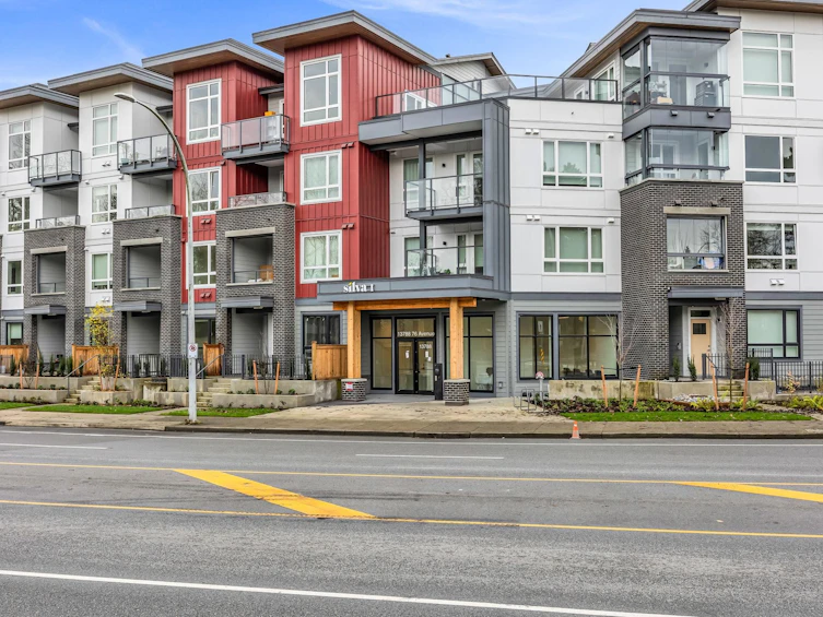 325-13788 76 Avenue, Surrey, BC, V3W 3V9