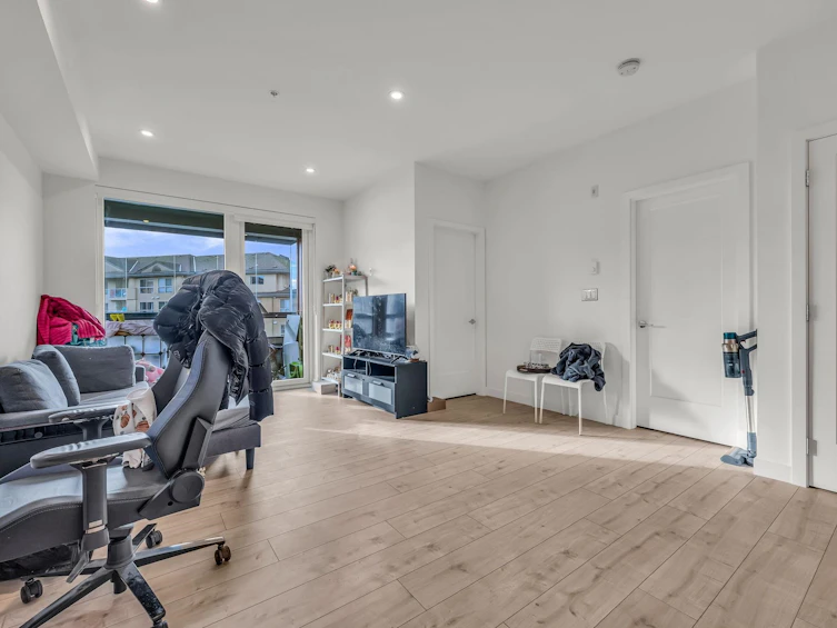 325-13788 76 Avenue, Surrey, BC, V3W 3V9 - 10