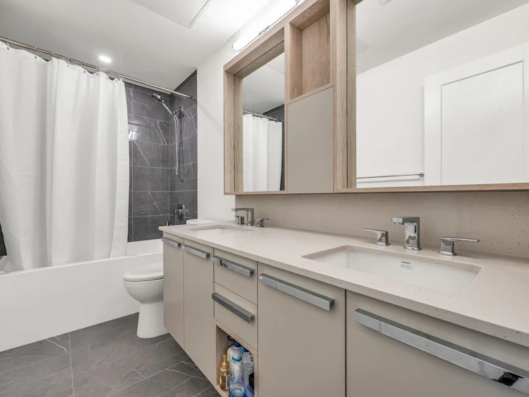 325-13788 76 Avenue, Surrey, BC, V3W 3V9 - 14