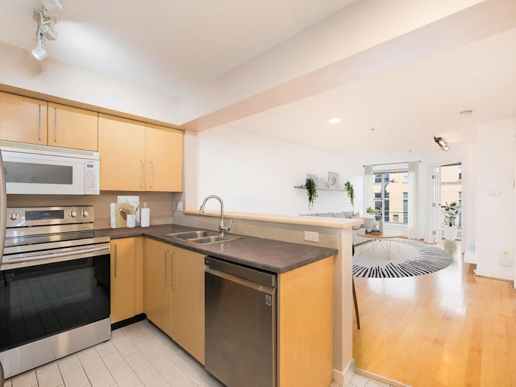 310-2768 Cranberry Drive, Vancouver, BC, V6K 4V1 - 7