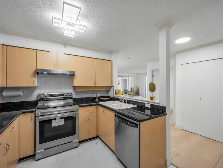 1503-6611 Cooney Road, Richmond, BC, V6Y 4C5 - 13