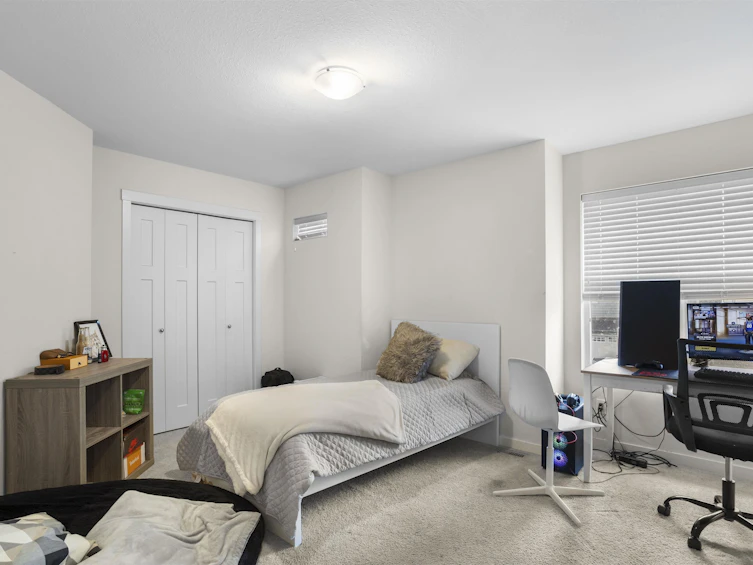 27557 27a Avenue, Langley, BC, V4W 0C4 - 28