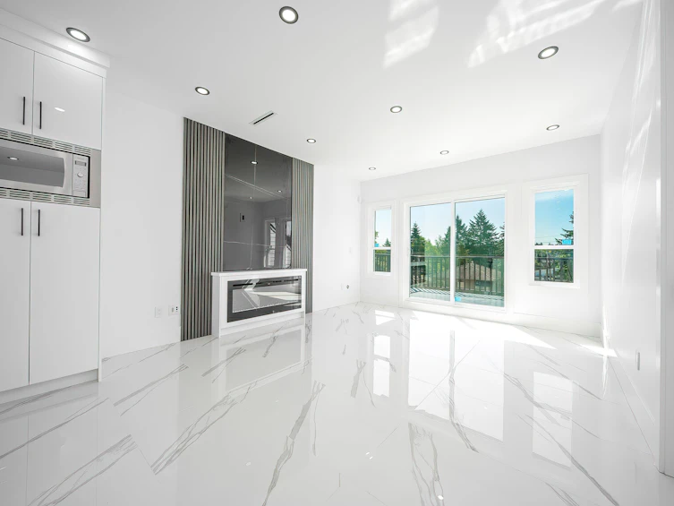 8012 11th Avenue, Burnaby, BC, V3N 2N7 - 10