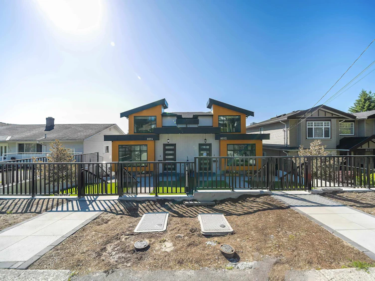 8012 11th Avenue, Burnaby, BC, V3N 2N7