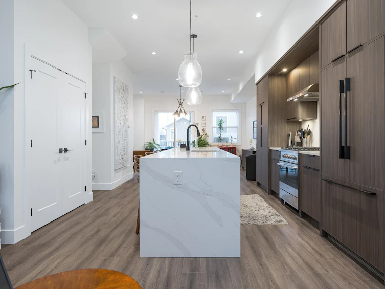 8141 202 Street, Langley, BC, V2Y 3K2 - 9