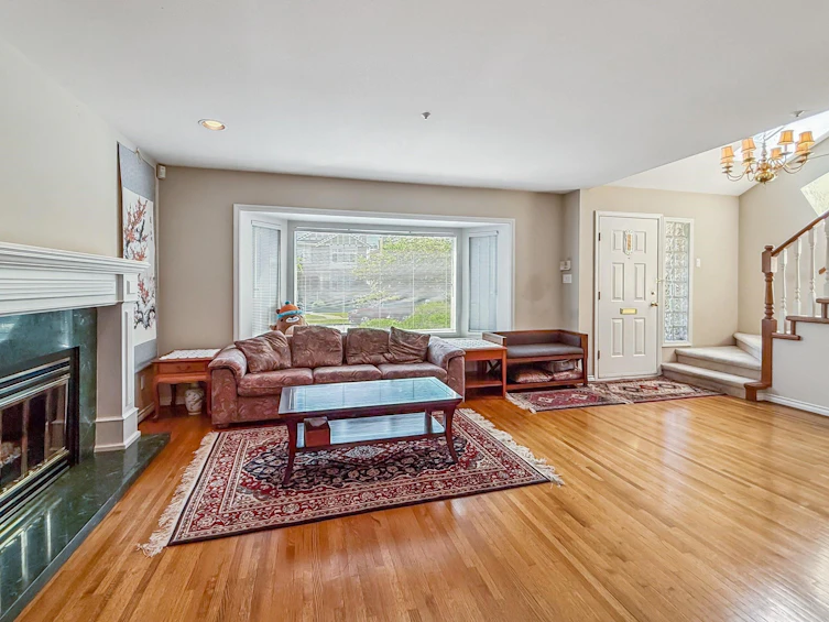 2755 W 20th Avenue, Vancouver, BC, V6L 1H1 - 2