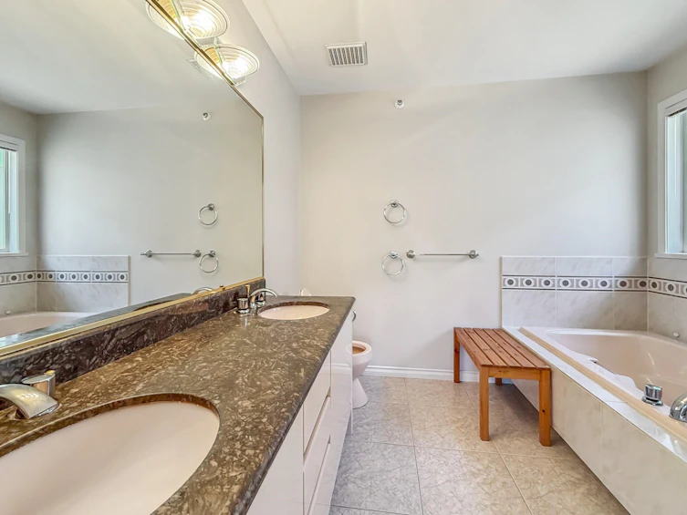 2755 W 20th Avenue, Vancouver, BC, V6L 1H1 - 21