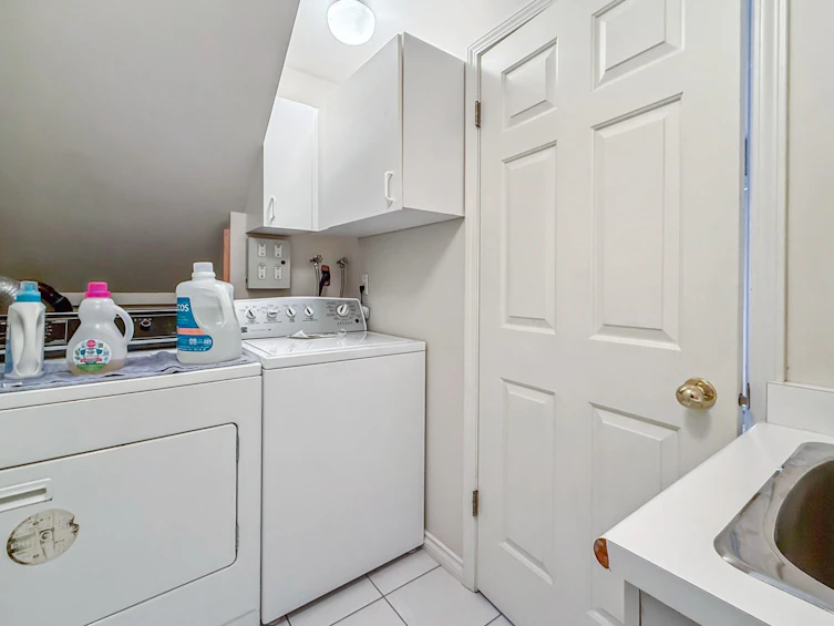2755 W 20th Avenue, Vancouver, BC, V6L 1H1 - 32