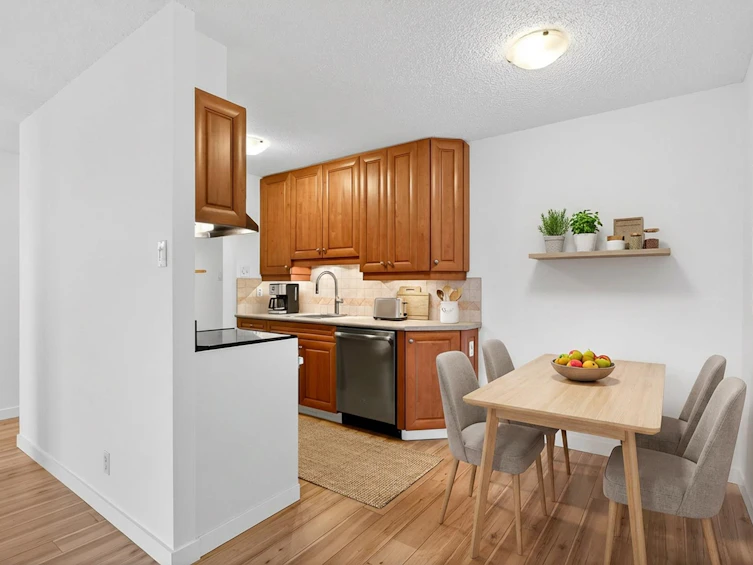 1306-2016 Fullerton Avenue, North Vancouver, BC, V7N 3E9