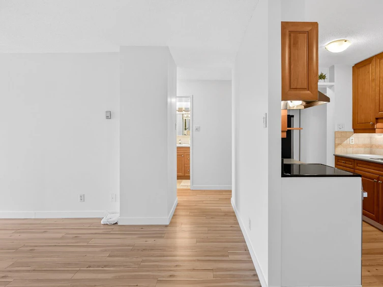 1306-2016 Fullerton Avenue, North Vancouver, BC, V7N 3E9 - 12