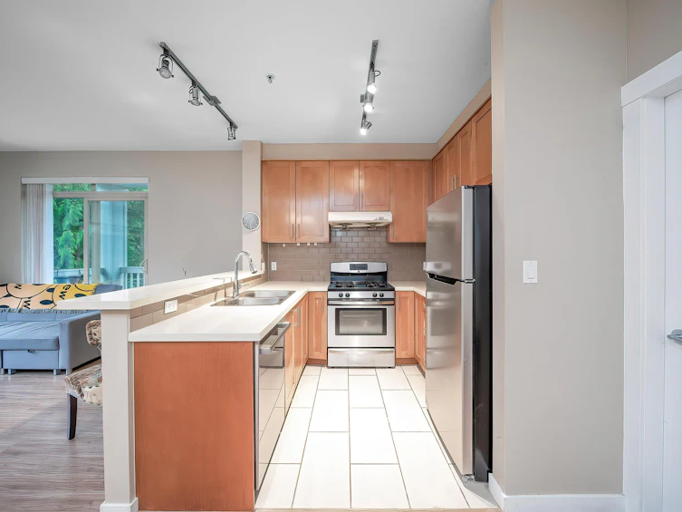 313-4883 Maclure Mews, Vancouver, BC, V6J 5M8 - 5