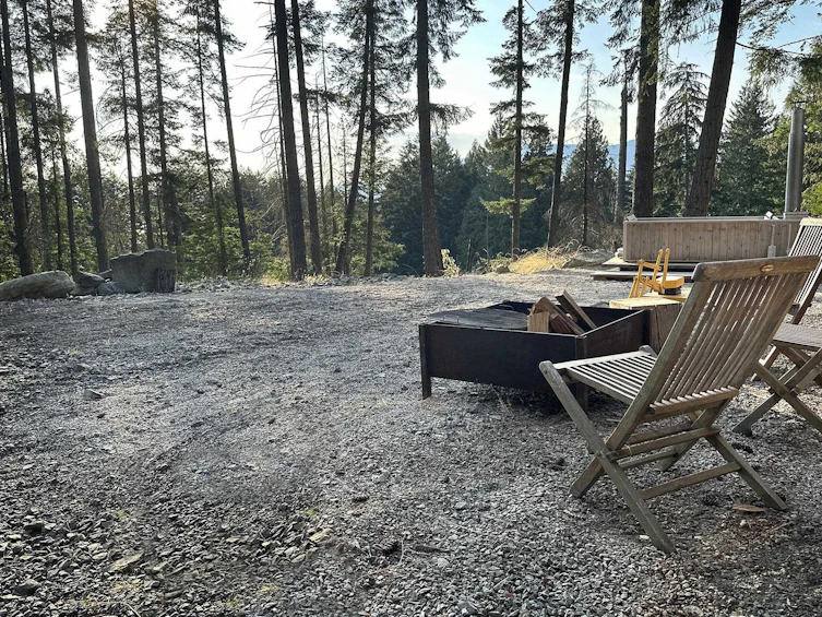 1701 Joan Audrey Lane, Bowen Island, BC, V0N 1G2 - 15