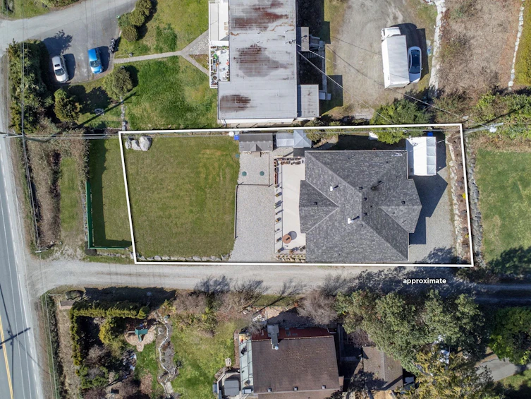 6682 Sunshine Coast Highway, Sechelt, BC, V0N 3A8 - 32