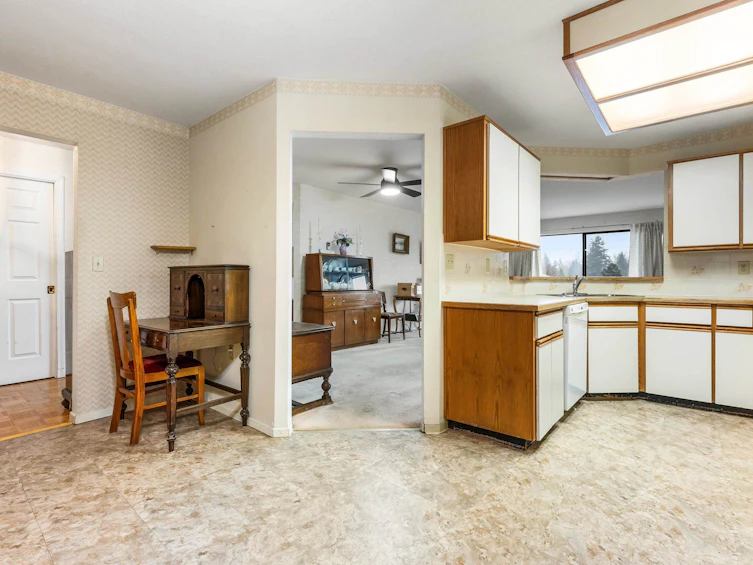 202-33233 E Bourquin Crescent, Abbotsford, BC, V2S 1Y2 - 10