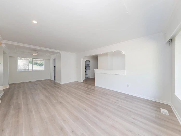 15032 Swallow Drive, Surrey, BC, V3R 4X2 - 11