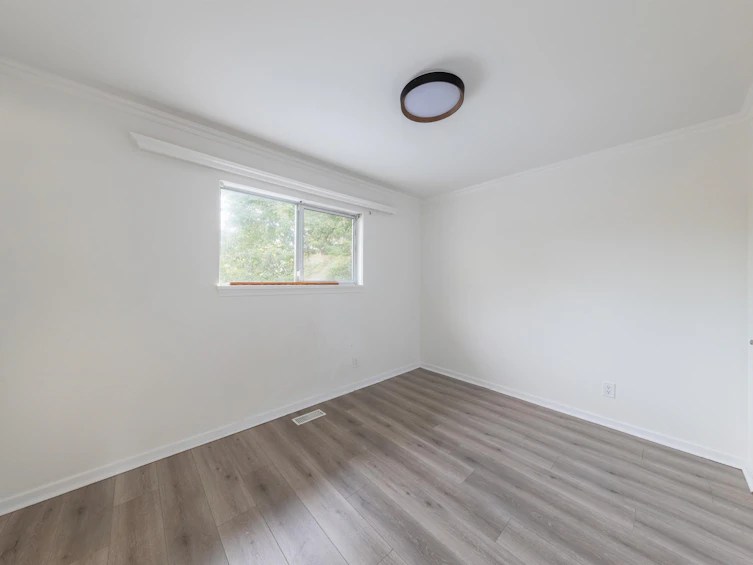 15032 Swallow Drive, Surrey, BC, V3R 4X2 - 15