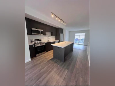 95-15778 85 Avenue - 3