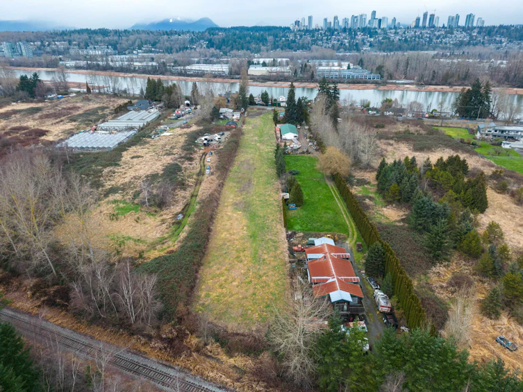18700 River Road, Richmond, BC, V6V 1M1 - 16