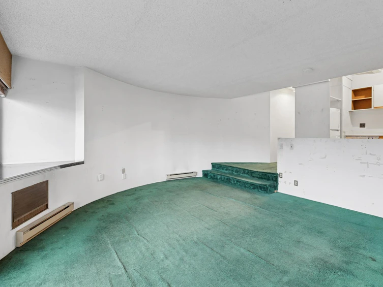 205-341 Mahon Avenue, North Vancouver, BC, V7M 3E1 - 3