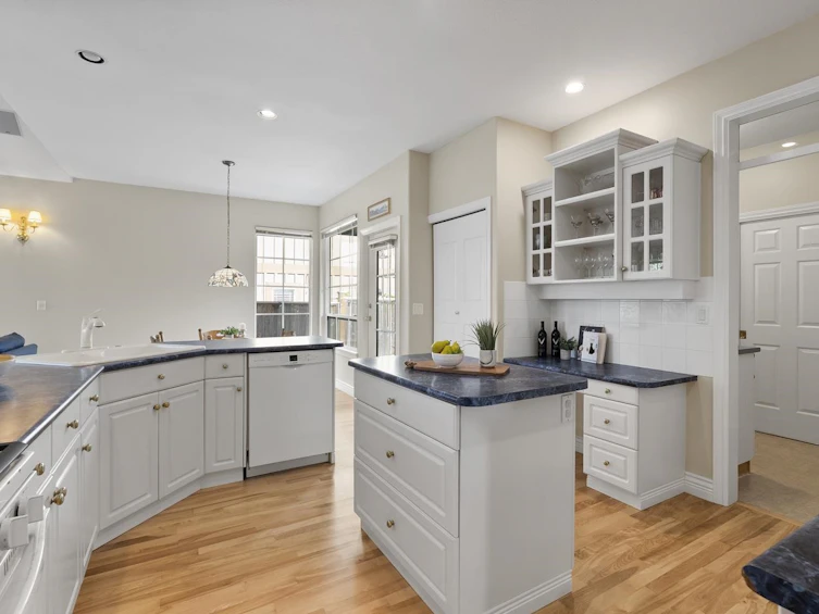 15355 Sequoia Drive, Surrey, BC, V3S 8N4 - 13