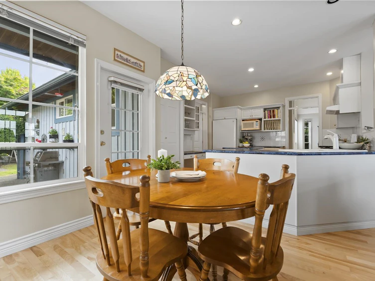15355 Sequoia Drive, Surrey, BC, V3S 8N4 - 10