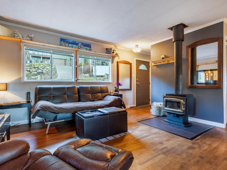 5203 Wesjac Road, Pender Harbour Egmont, BC, V0N 2H1 - 2