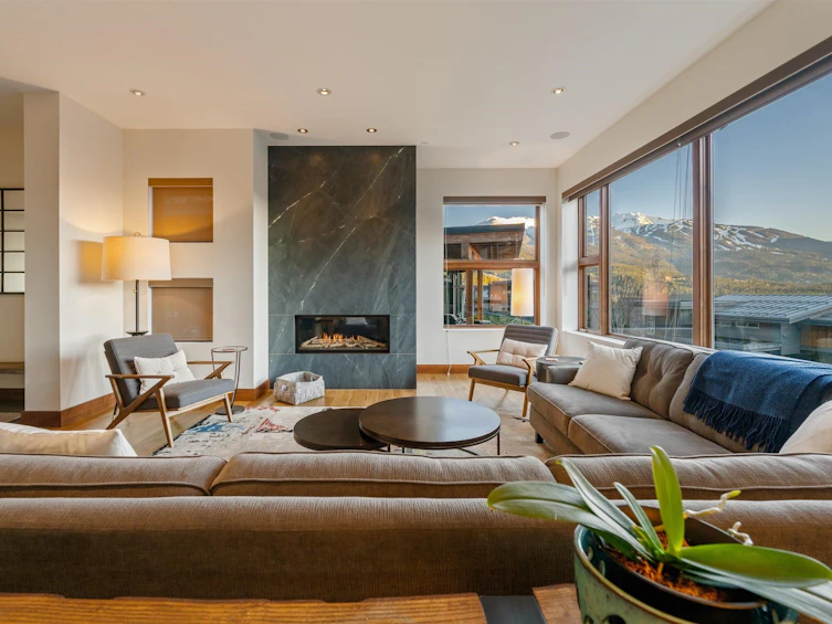8529 Ashleigh Mcivor Drive, Whistler, BC, V8E 1L9 - 2