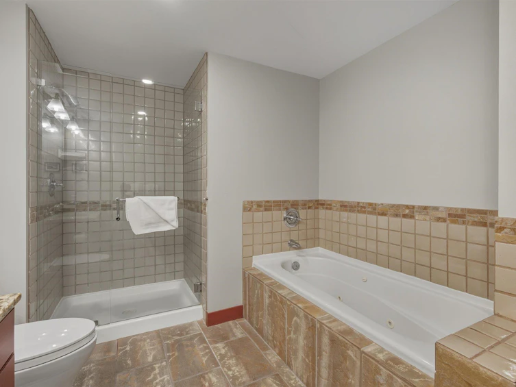 221-2202 Gondola Way, Whistler, BC, V8E 0M7 - 14