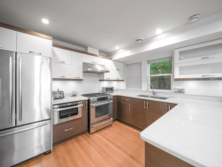 2388 Macdonald Street, Vancouver, BC, V6K 3Y8 - 12