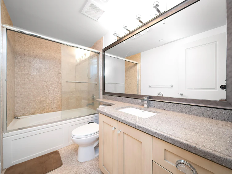 2388 Macdonald Street, Vancouver, BC, V6K 3Y8 - 9