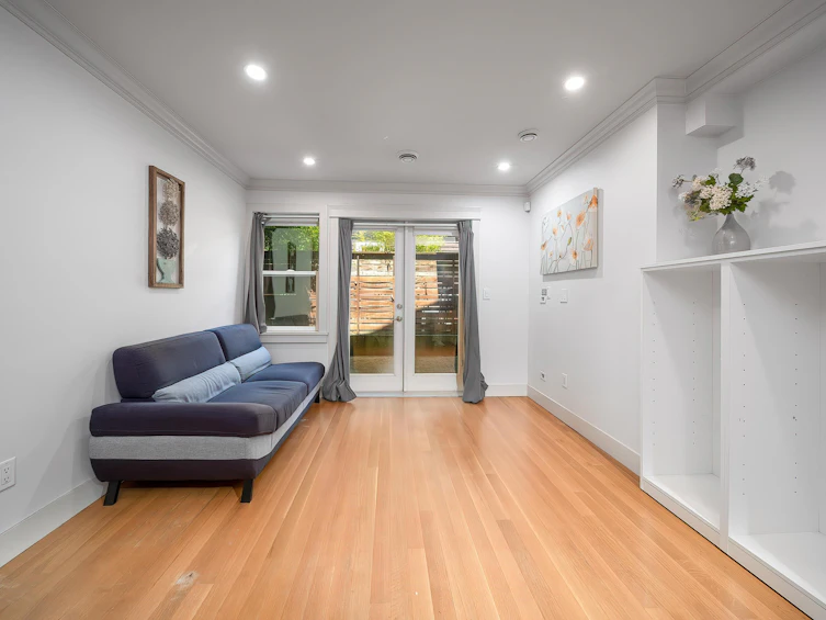2388 Macdonald Street, Vancouver, BC, V6K 3Y8 - 5