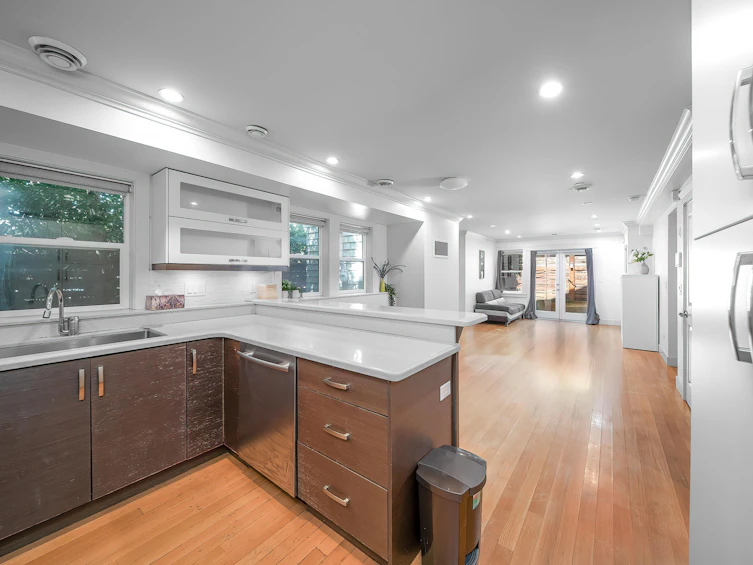 2388 Macdonald Street, Vancouver, BC, V6K 3Y8 - 16